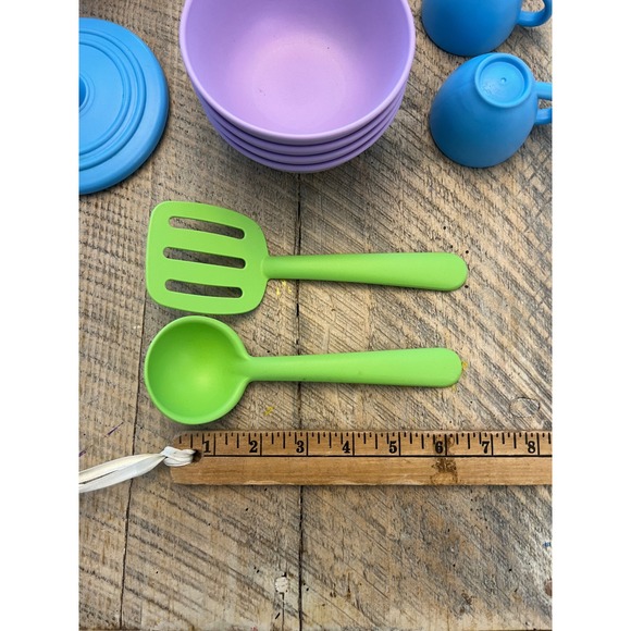 Green Toys Play Kitchen Set Kids OS Multicolor Excellent 17pc Cookware Tableware - Picture 11 of 11